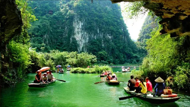 Dấu mốc ấn tượng của du lịch Việt Nam 2025